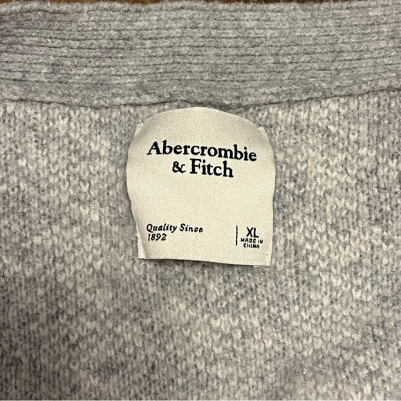 Abercrombie and Fitch Gray and White Houndstooth Cardigan XL Women’s Cozy - Picture 4 of 11